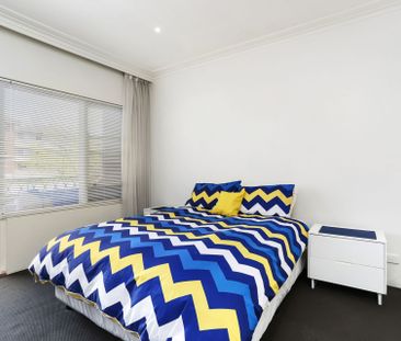 Spacious Two-Bedroom Apartment in the Heart of Monterey - Photo 4