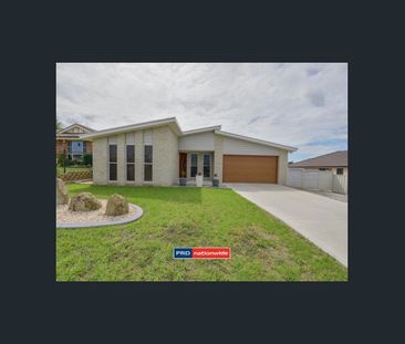 SPACIOUS 4 BEDROOM FAMILY HOME - Photo 6