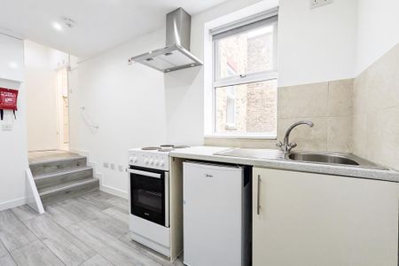 Studio to rent - Photo 3