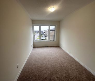 For Lease - 110 Turnberry Lane, Barrie, Ontario - Photo 3