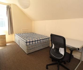 (3 BED) Kimbolton Avenue, Lenton, Nottingham, NG7 - Photo 2