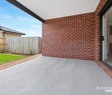 25 Ambient Crescent, Beveridge VIC 3753 - House For Rent | Domain - Photo 6