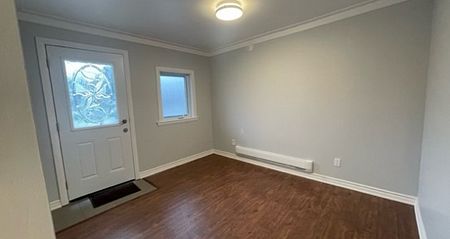 454 Laclie St. #4 Orillia | $1250 per month | Utilities Included - Photo 3