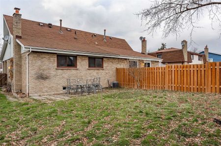 For Lease - 2896 Arvida Circle, Mississauga, Ontario - Photo 3