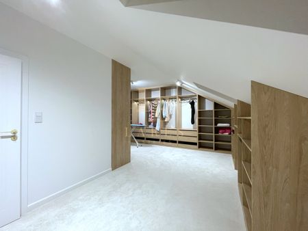 Dwupiętrowy segment z luksusowym remontem - Photo 3