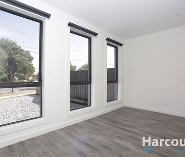Modern 3-Bedroom Home with Stylish Features in Thomastown - Photo 4