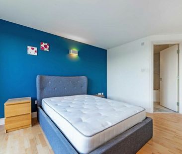 Westferry Road, Canary Wharf, E14 - Photo 3