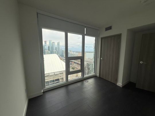 For Lease - 3 Concord Cityplace Way Unit# 3810, Toronto, Ontario - Photo 1