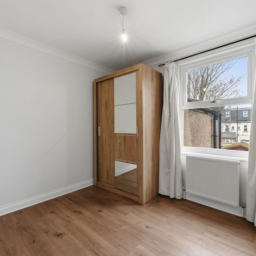 Spencer Road, Mitcham, CR4 - Photo 1