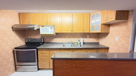 For Lease - 52 Lakespring Drive Unit# Basement, Markham, Ontario - Photo 5