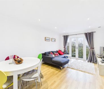 2 bedroom Flat in Sherbourne Court, Maidenhead - Photo 2