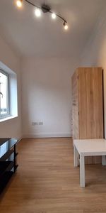 1 Bed Flat, Pitlake, CR0 - Photo 4