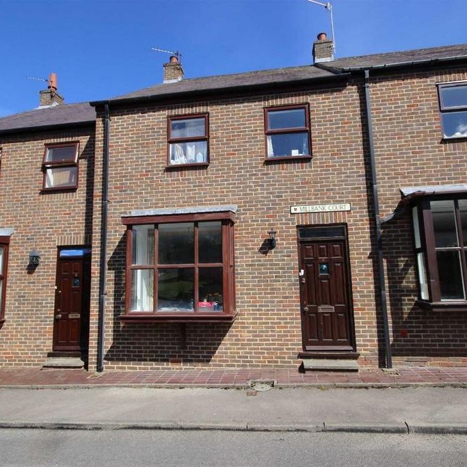 4 bedroom private hall to rent - Photo 1