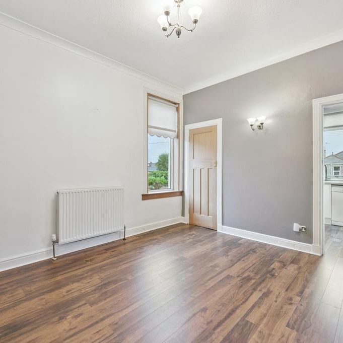 4 bedroom semi-detached bungalow to rent - Photo 1