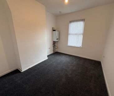 3 bedroom end of terrace house to rent - Photo 6