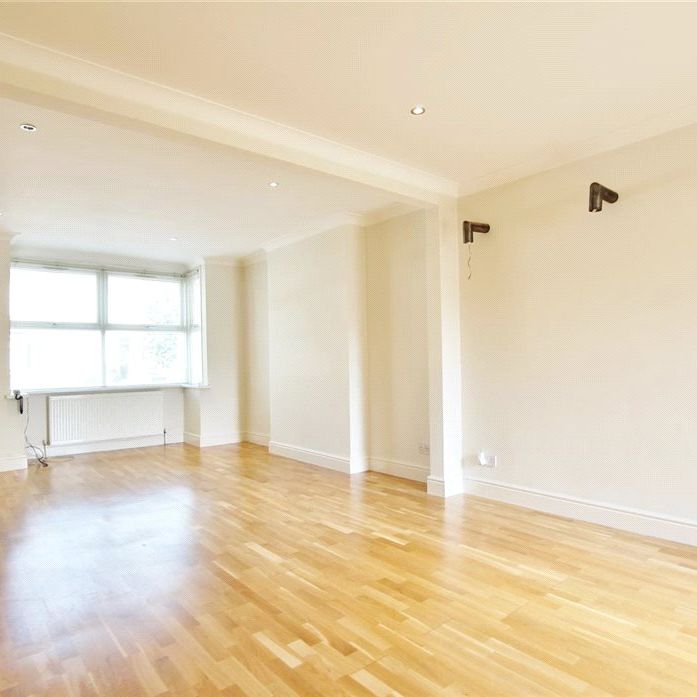 Dean Road, TW3, Hounslow - Photo 1