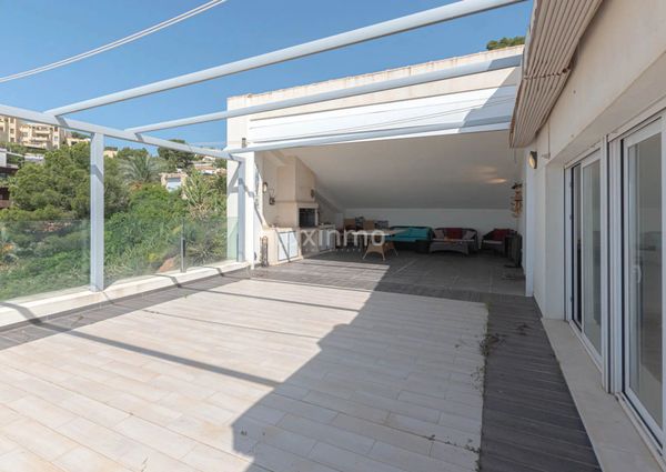 Penthouse with sea views for annual rent in Mascarat