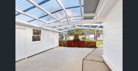 Bright and Sunny Family Home - Photo 4