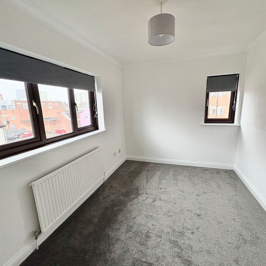 Mumby Road, Gosport, Hampshire, PO12 - Photo 1