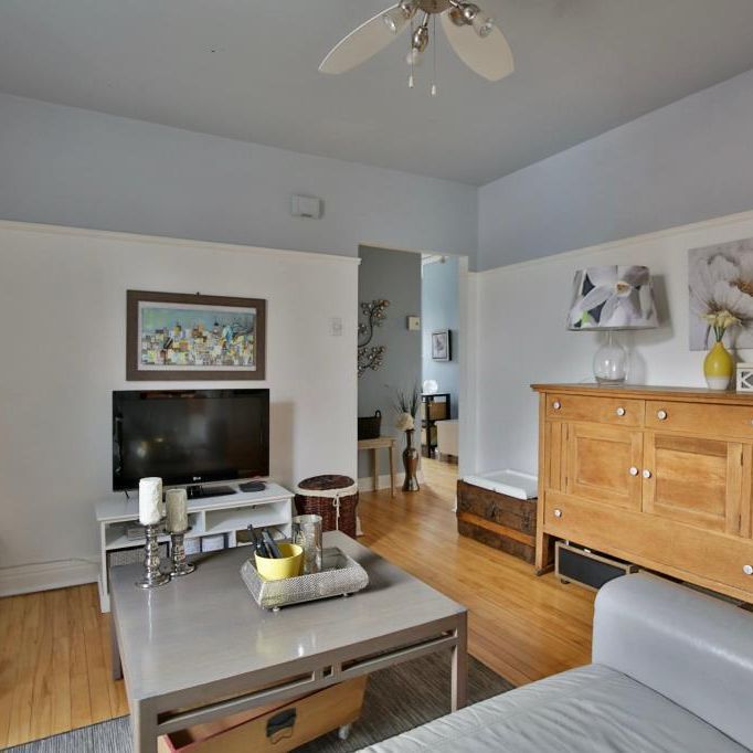 Beau grand 4 1/2 Vieux Longueuil - Photo 1