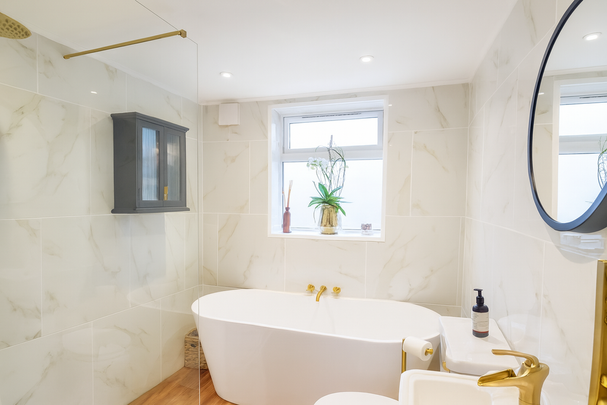 3 bedroom terraced house to rent - Photo 1