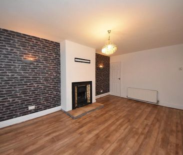 2 bedroom end of terrace house to rent - Photo 3