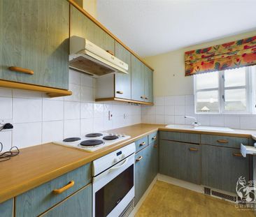 Timber Court, Grays, RM17 - Photo 3