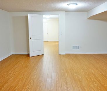 For Lease - 3097 Neyagawa Boulevard, Oakville, Ontario - Photo 5