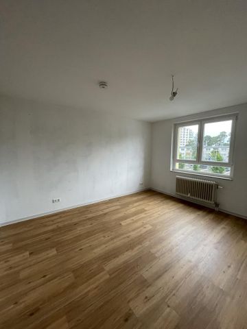 Großzügige 3-Zimmer-Wohnung in Darmstadt-Eberstadt ! - Foto 2