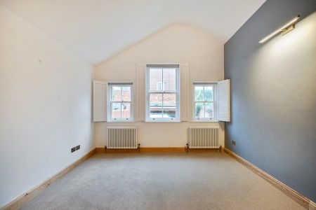 4 bedroom terraced house to rent - Photo 4