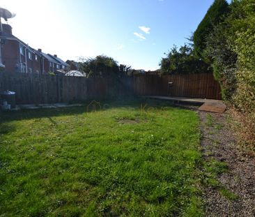 3 bedroom semi-detached house to rent - Photo 2