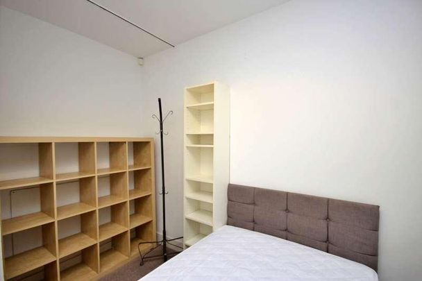 Laburnum Street, Salford, M6 - Photo 1