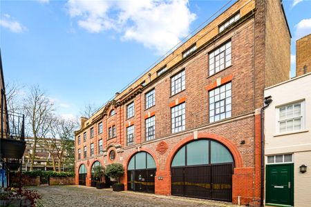 A Stunning Hyde Park Apartment in a Historic Conversion - Photo 2