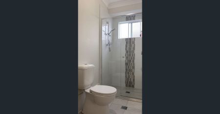 Luxury 2 Storey Family Home - Photo 5