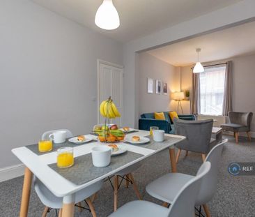 2 bedroom terraced house to rent - Photo 4