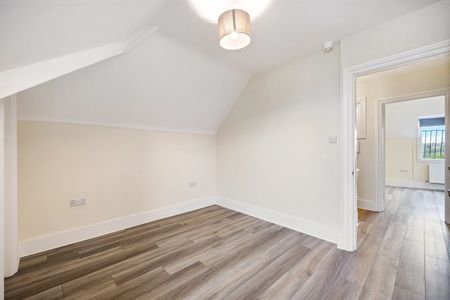 2 Bed Flat, Beaconsfield Villas, BN1 - Photo 4