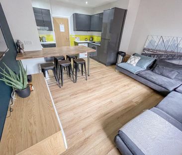 5 bedroom house to rent - Photo 2