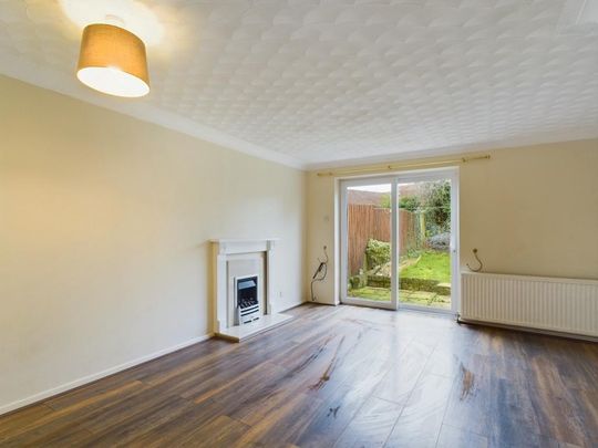 2 bedroom end of terrace house to rent - Photo 1