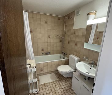 Möblierte 2.5 Zimmer Wohnung - Photo 6