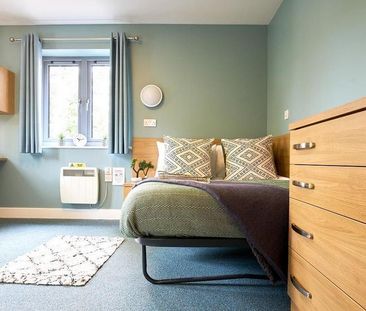 1 bedroom in a flat share to rent - Photo 4