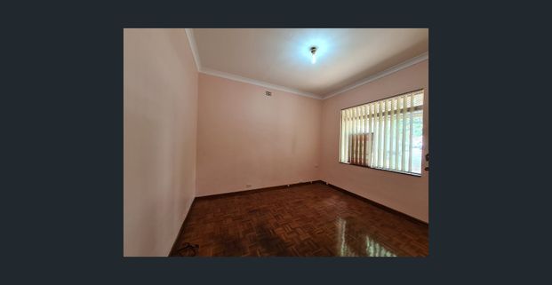 Full Brick 3 Bedroom House – Very Close to Hurstville Train Station - Photo 1