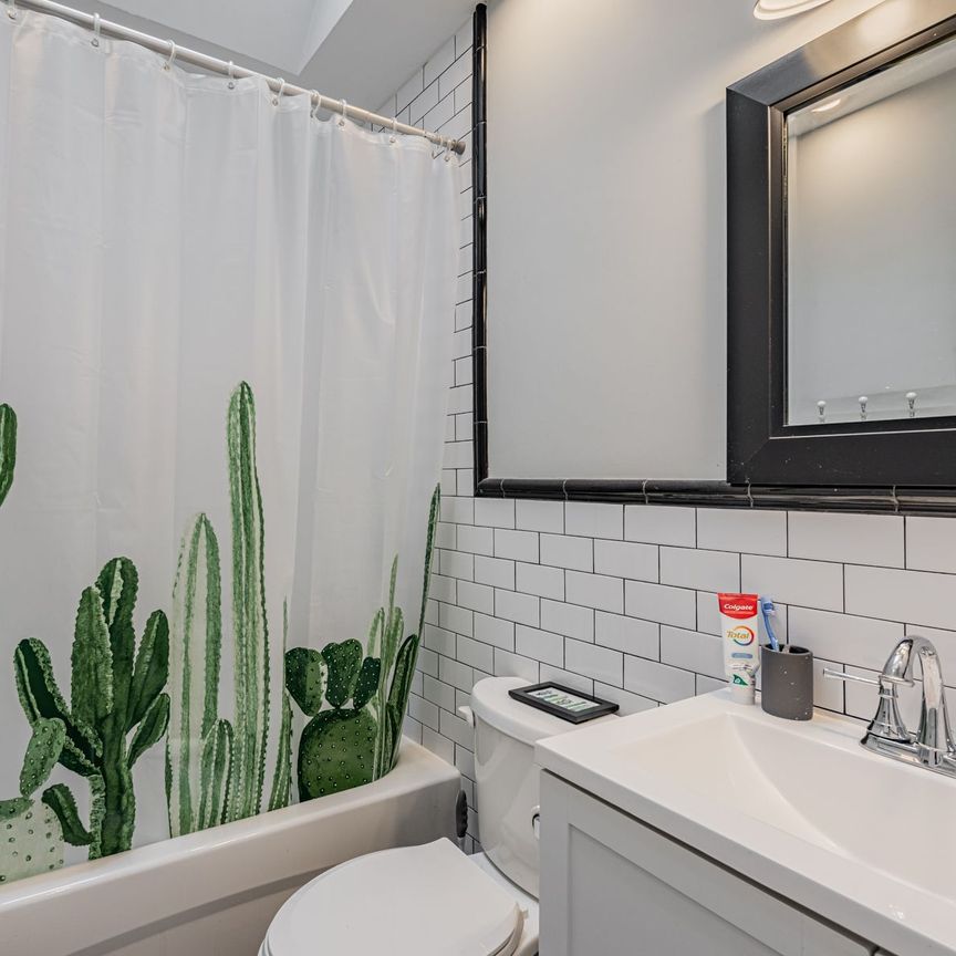 For Lease - 213 Langley Avenue Unit# Upper, Toronto, Ontario - Photo 1