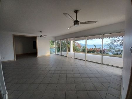 Location Appartement 170m² 5 pièces Fort de france - Photo 2