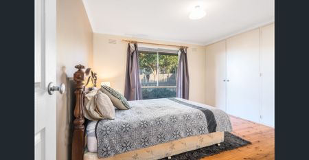 LIGHT FILLED, SPACIOUS HOME! - Photo 5