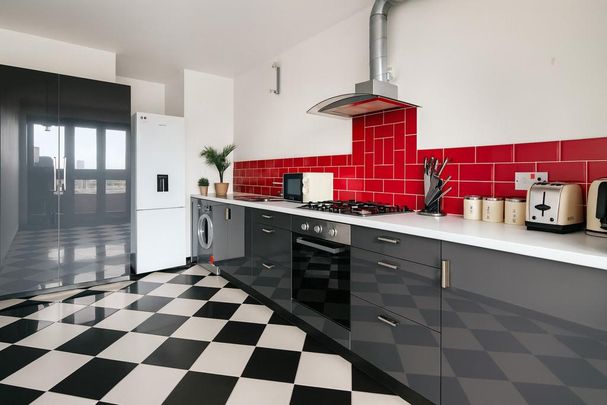 2 bedroom flat to rent - Photo 1