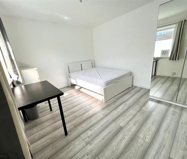 4 bedroom house to rent - Photo 1