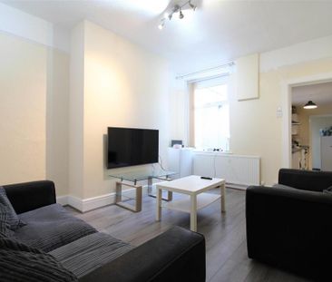 5 bedroom private hall to rent - Photo 5