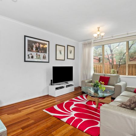 2/25 Mitford Street, St Kilda. - Photo 3