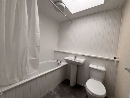 Lodge Road, Rugeley, WS15, Property for rent - Photo 4