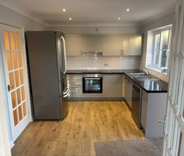 3 bedroom house to rent Lewis Close, Hopton, Diss, IP22 - Photo 3